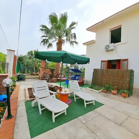 Anastasia's House Holiday home Trabia